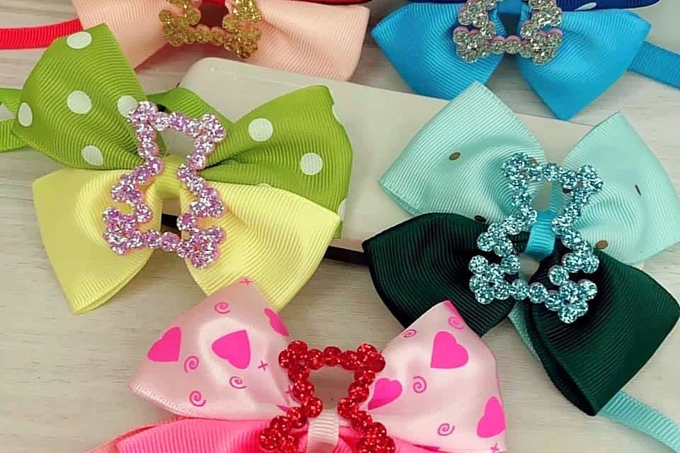 Bundle of 50 unique hand made bows